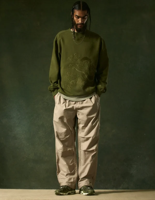 Maharishi Crew Sweats*4242 Samurai Vs. Dragon Embroidered Crew Sweat Olive/Tonal